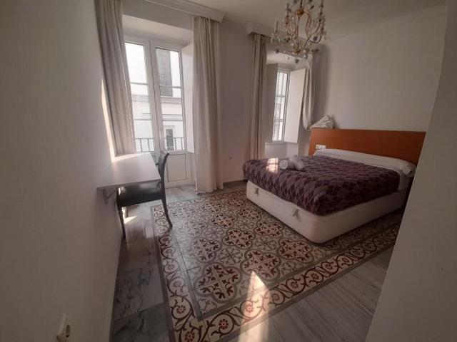 Piso en venta en Cádiz, Centro photo 0
