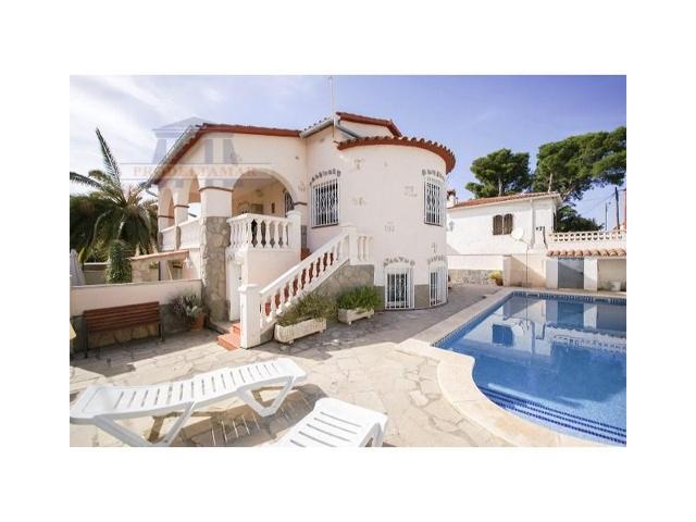 Chalet en venta en Mont-roig del Camp, Centro photo 0