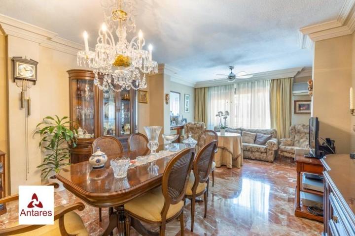 Piso en venta en Granada, Centro photo 0