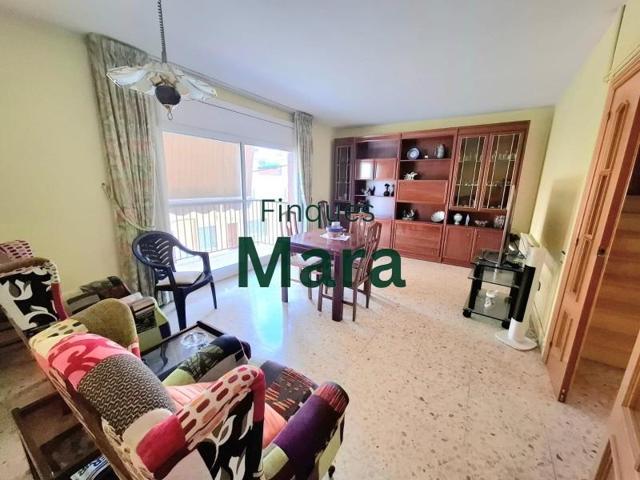 Casa en venta en Sant Boi de Llobregat, Casablanca photo 0