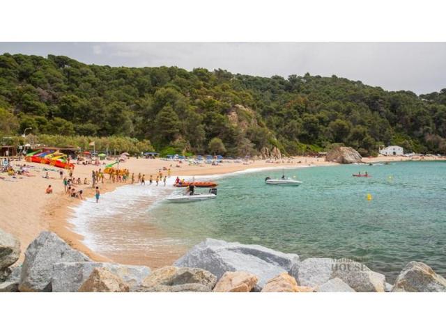 Terreno en venta en Lloret de Mar photo 0