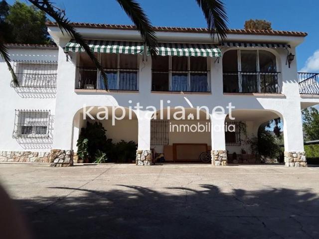 Chalet en venta en Ontinyent, El Pilar photo 0