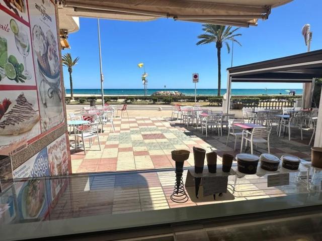 Local comercial en venta en Cunit, 1ª LINEA DE PLAYA photo 0