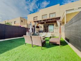 Adosada en venta en Vilanova i la Geltrú, Fondo Somella photo 0