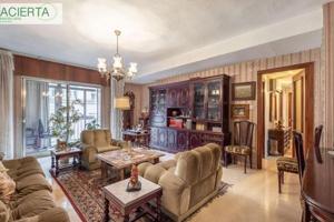 Piso en venta en Granada, Centro photo 0