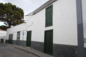 Casa con terreno en venta en San Miguel de Abona, CR General Franco 3 Casco, 38620 photo 0