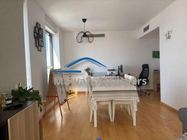 Piso en venta en Sabadell, Can Llong photo 0