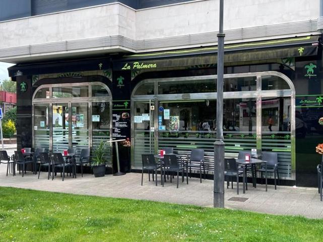 Local comercial en venta en Avilés, Avilés photo 0