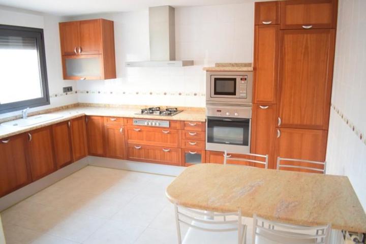 Adosada en venta en Castellón de la Plana, Lledó photo 0
