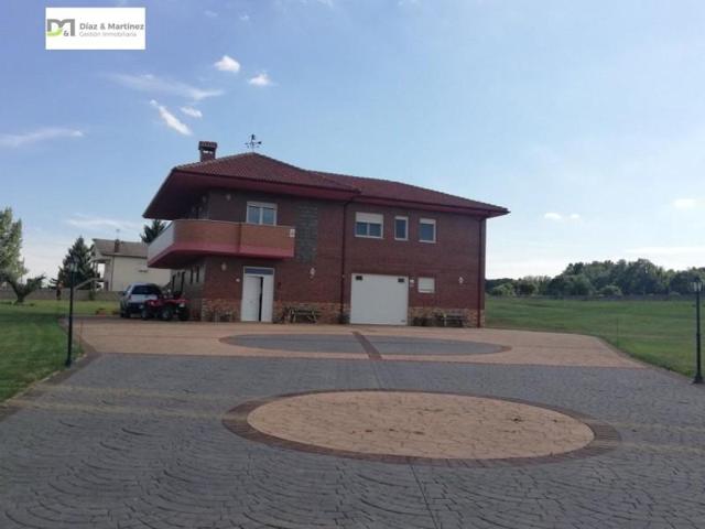 Chalet en venta en Santa Colomba de Curueño, Santa colomba de curueño photo 0