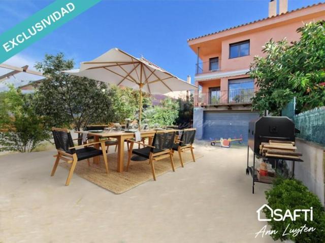 Casa en venta en Palau-saverdera photo 0