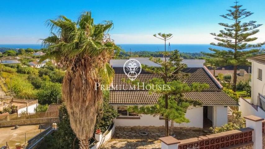 Casa en venta en Sant Cebrià de Vallalta, Vistamar photo 0