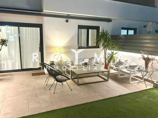 Adosada en venta en Dos Hermanas, Entrenúcleos photo 0