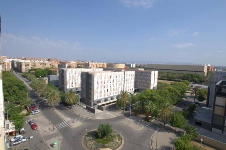 Piso en venta en Valencia, Beteró photo 0