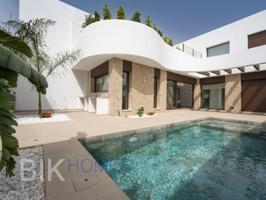 Chalet en venta en Almoradi photo 0