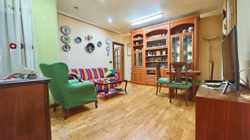 Piso en venta en Madrid, FUENTE DEL BERRO photo 0