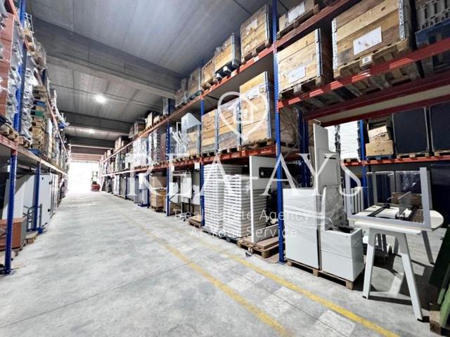 Nave industrial en venta en Vallirana, Cataluña photo 0