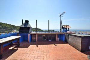 Casa en venta en Pineda de Mar, Calella, Zona de - Pineda de Mar photo 0