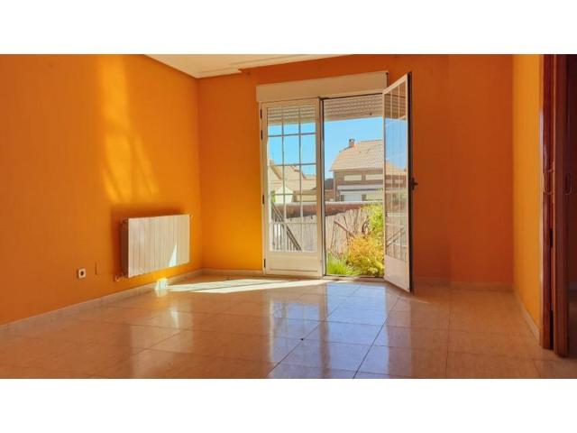 Chalet en venta en Meco photo 0