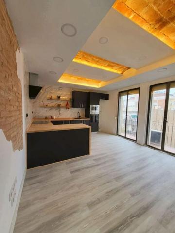 Aticos en venta en Barcelona, Sagrada Familia photo 0