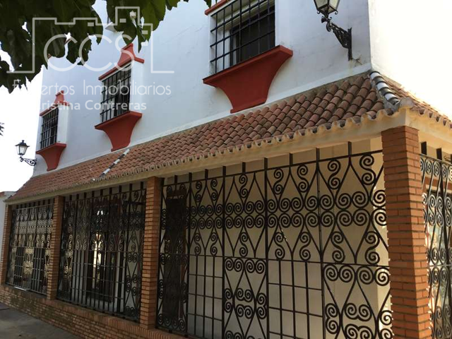 Chalet en venta en Villanueva del Ariscal, Villanueva del Ariscal photo 0