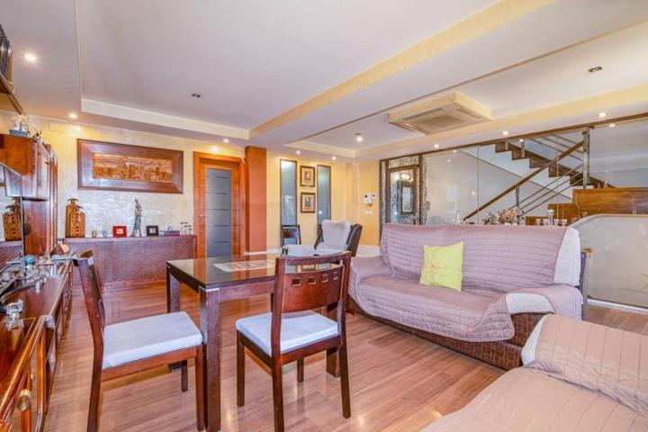 Adosada en venta en Granada, Palacio de deportes photo 0