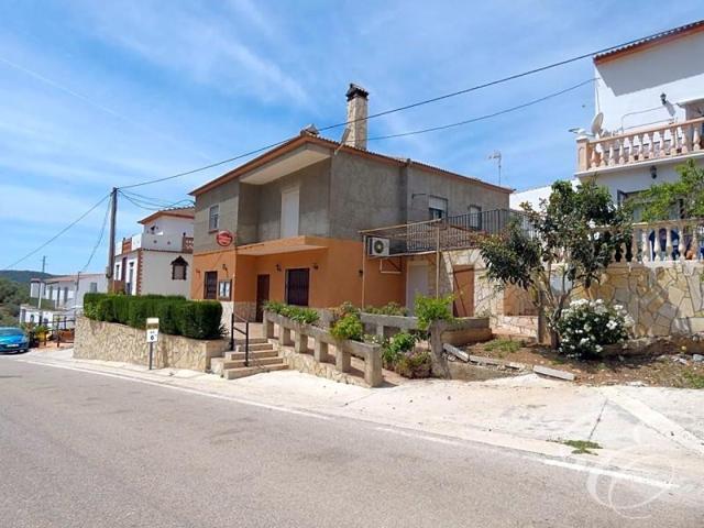Casa con terreno en venta en Alfarnatejo, Alfarnatejo photo 0