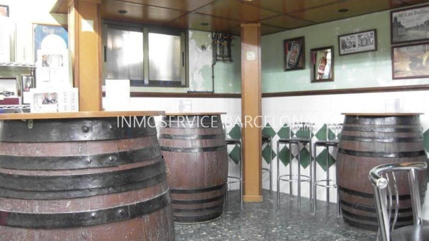 Local comercial en venta en Barcelona, El Guinardo photo 0