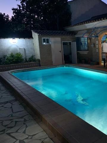 Chalet en venta en Chiclana de la Frontera, El Almedral photo 0