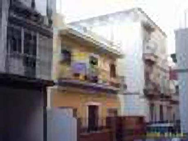 Adosada en venta en Sevilla, Gran Plaza-Marqués de Pickman-Ramon y C photo 0