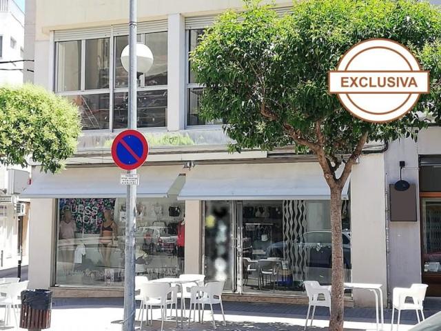 Edificio en venta en Amposta, Av. de la Ràpita photo 0