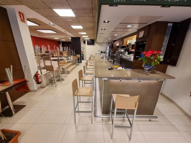 Local comercial en venta en Igualada, Centre photo 0