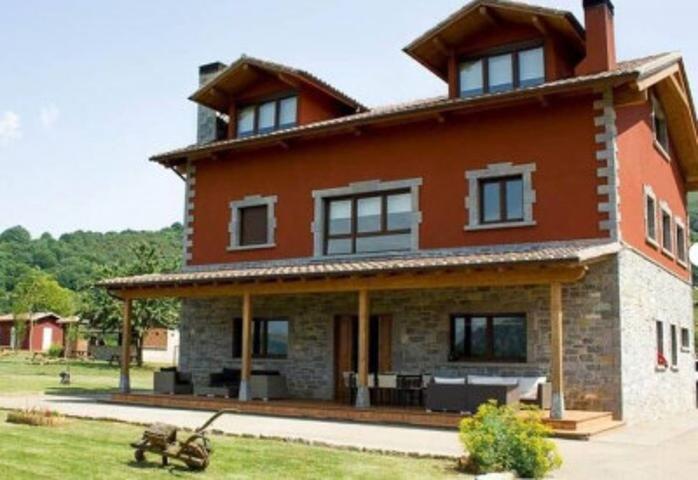 Chalet en venta en Salas, Millara photo 0