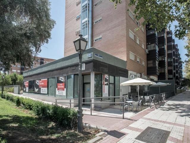 Local comercial en venta en Alcorcón, Centro photo 0