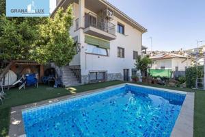 Casa en venta en Pinos Genil, Pinillos photo 0