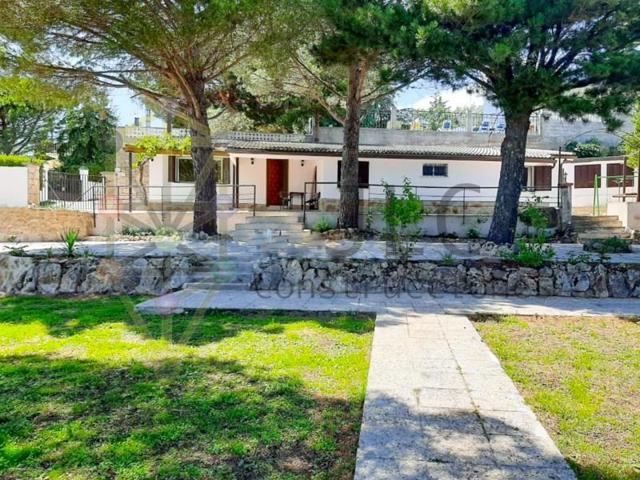 Chalet en venta en Miraflores de la Sierra photo 0