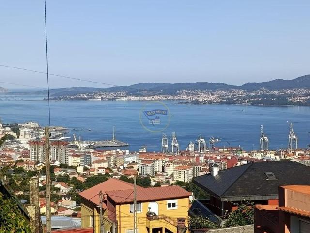 Casa en venta en Vigo, Lavadores photo 0