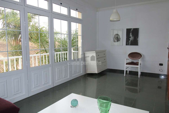 Casas de pueblo en venta en Arrecife, Arrecife photo 0