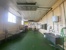 Local comercial en venta en Chelva, Chelva photo 0