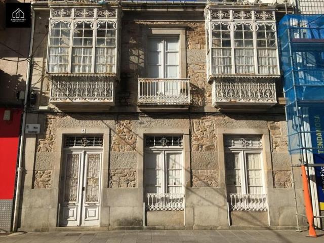 Casa en venta en Vilagarcía de Arousa, Centro photo 0