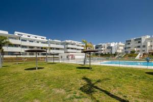 Apartamento en venta en Estepona, Costa Del Sol photo 0