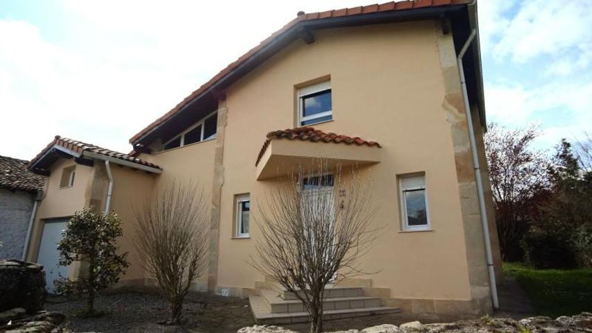 Chalet en venta en Molledo photo 0