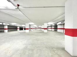 Local comercial en venta en A Coruña, Avenida de Lamadosa, 15009 photo 0