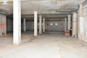 Local comercial en venta en Valencia, Malilla photo 0