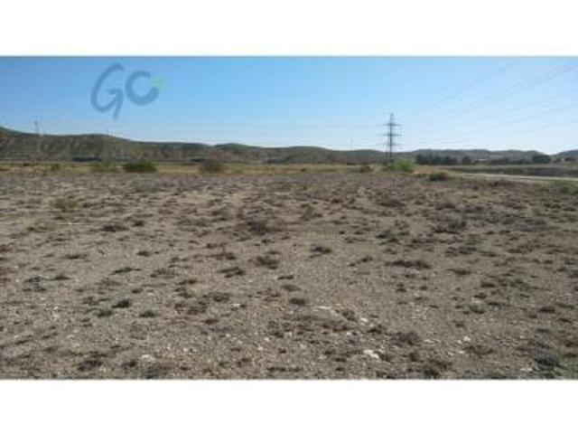Terreno en venta en Puebla de Alfindén photo 0