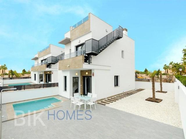 Chalet en venta en Torrevieja photo 0