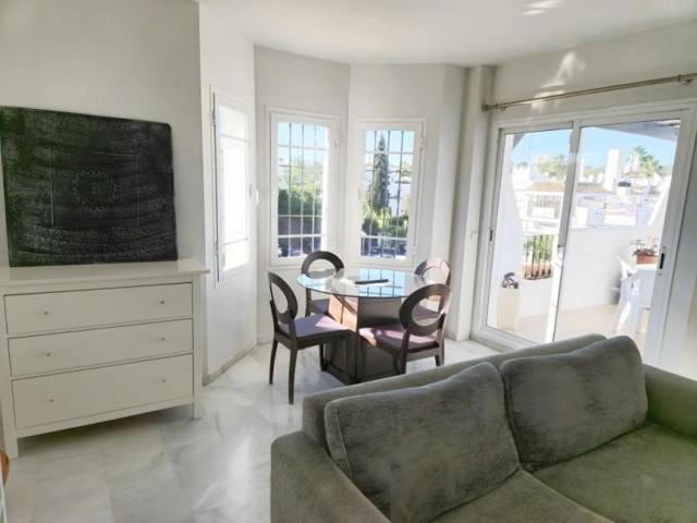 Atico Duplex en venta en Marbella, Los Naranjos photo 0