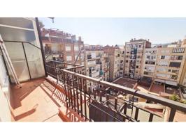 Piso en venta en Barcelona, Sant Antoni photo 0