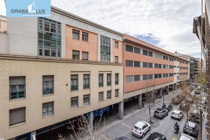 Piso en venta en Granada, Centro photo 0