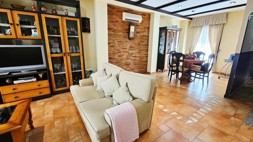 Adosada en venta en Benalmádena, Benalmádena Pueblo photo 0